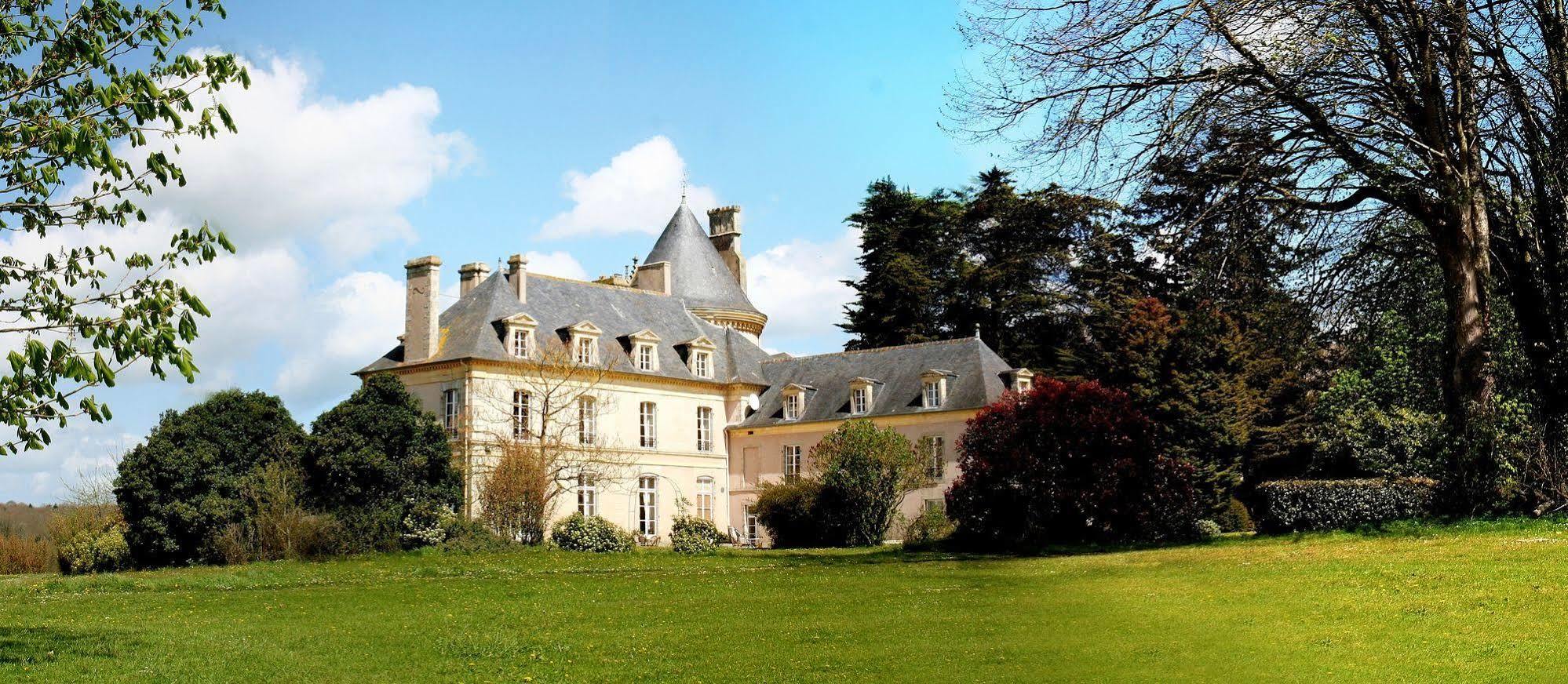 Hotel De Boisgelin Plehedel Exterior photo